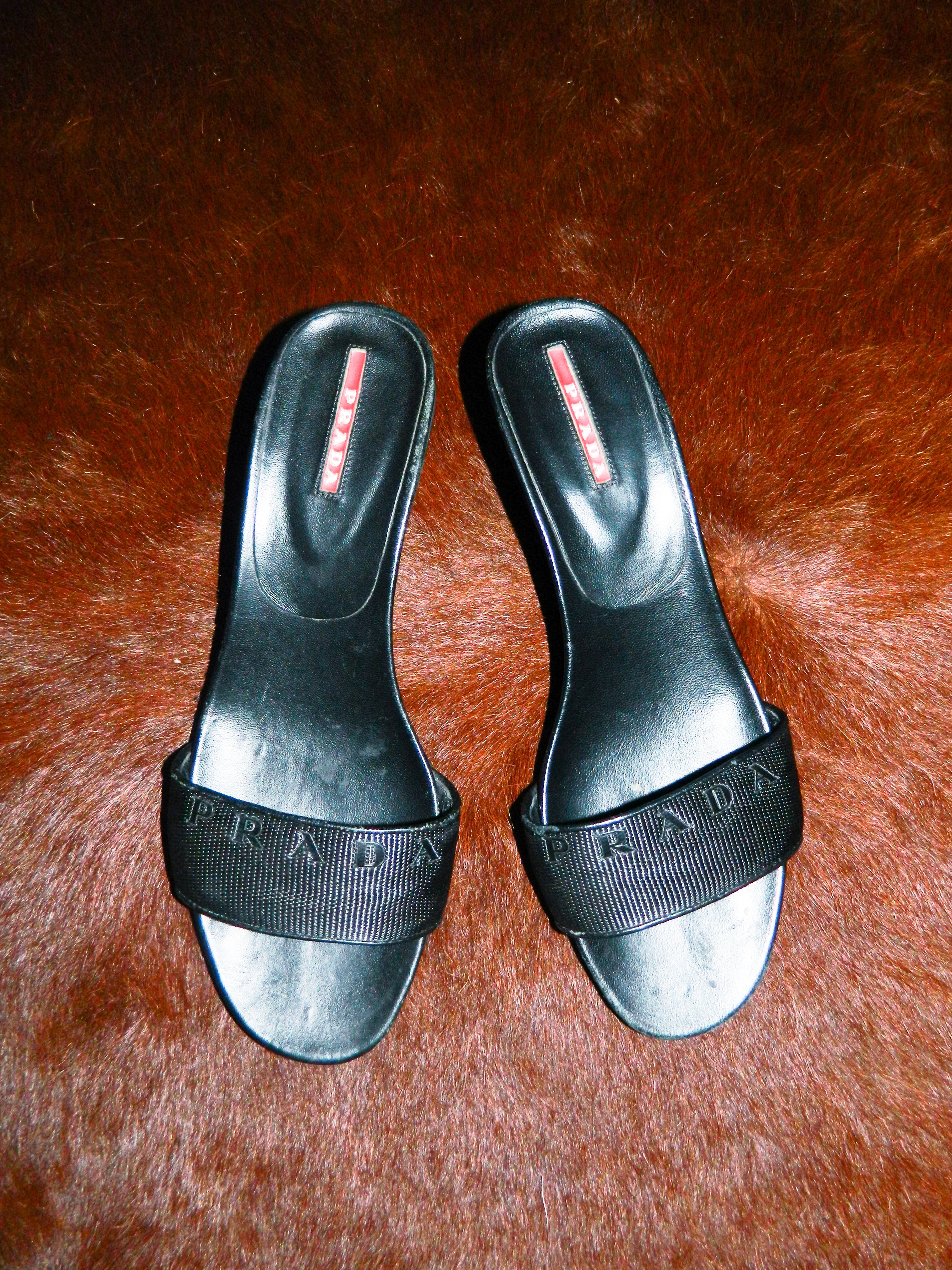 PRADA EARLY 2000'S BLACK KITTEN HEELS