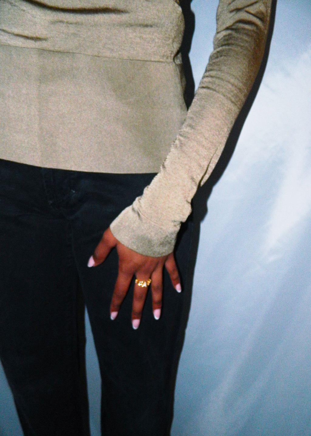 RARE GUCCI LONG SLEEVE KNOT TOP