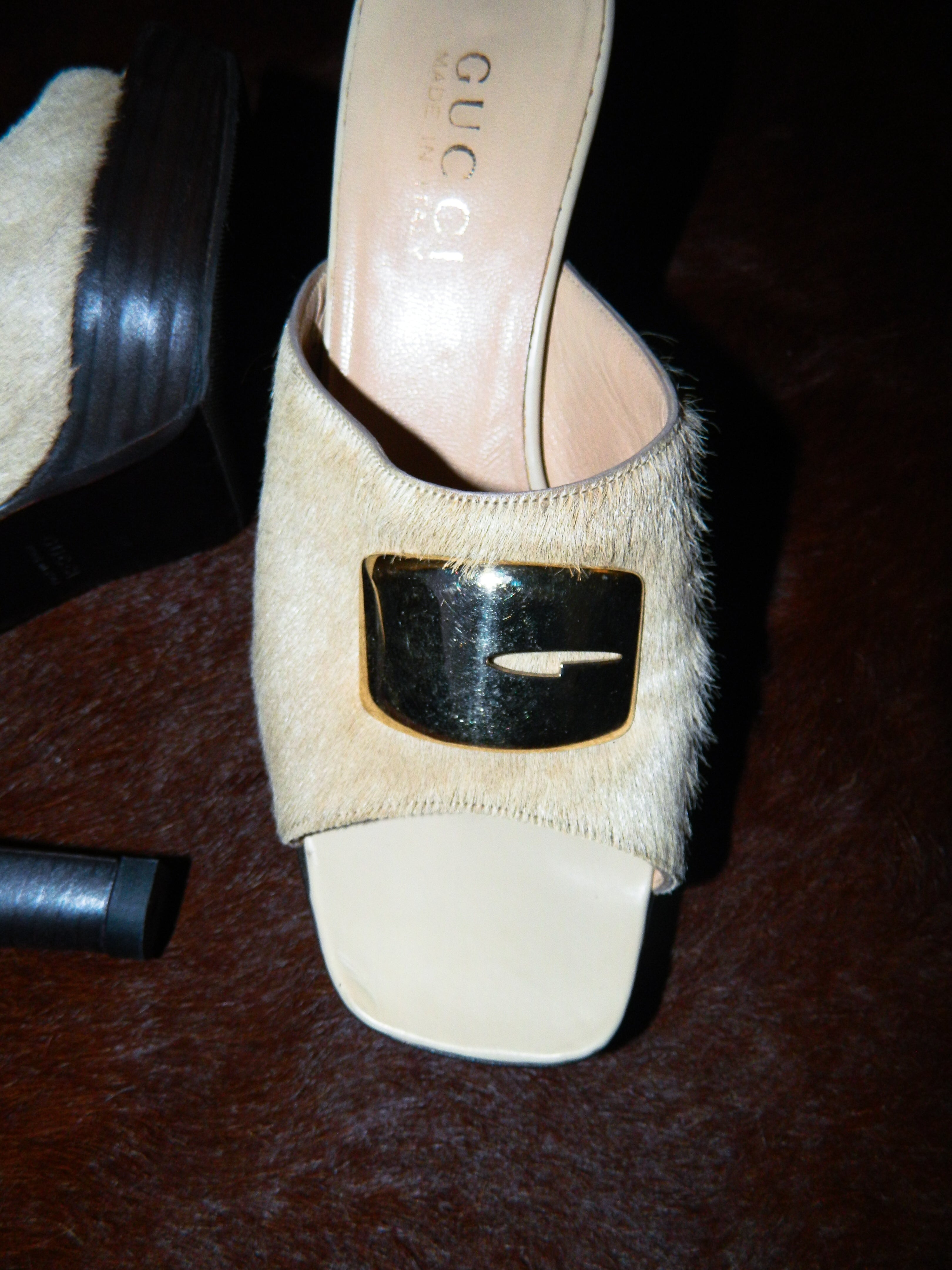RARE GUCCI BY TOM FORD A/W 1996 COWHIDE HEELS