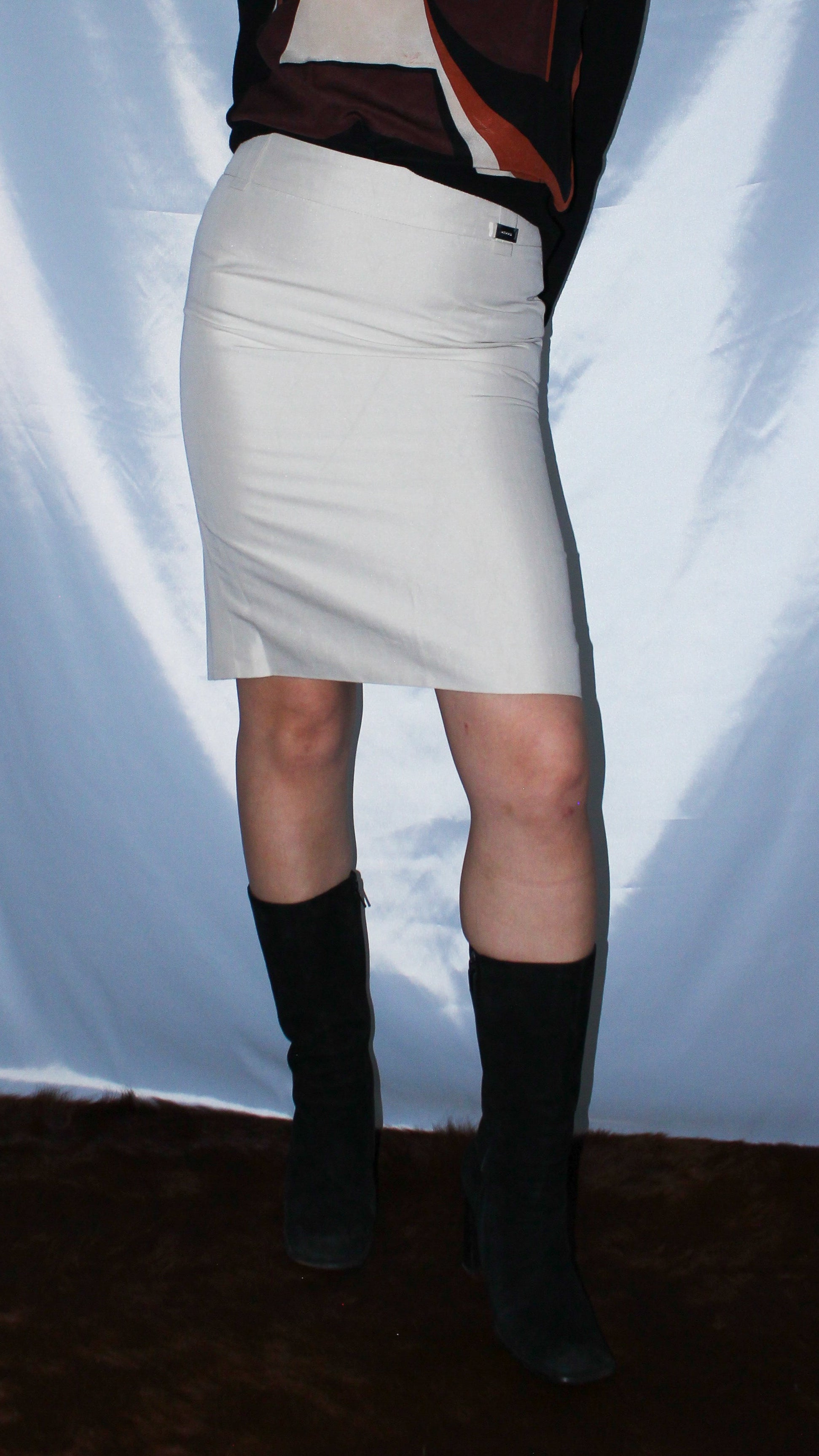 GUCCI BEIGE SKIRT WITH METAL LOGO