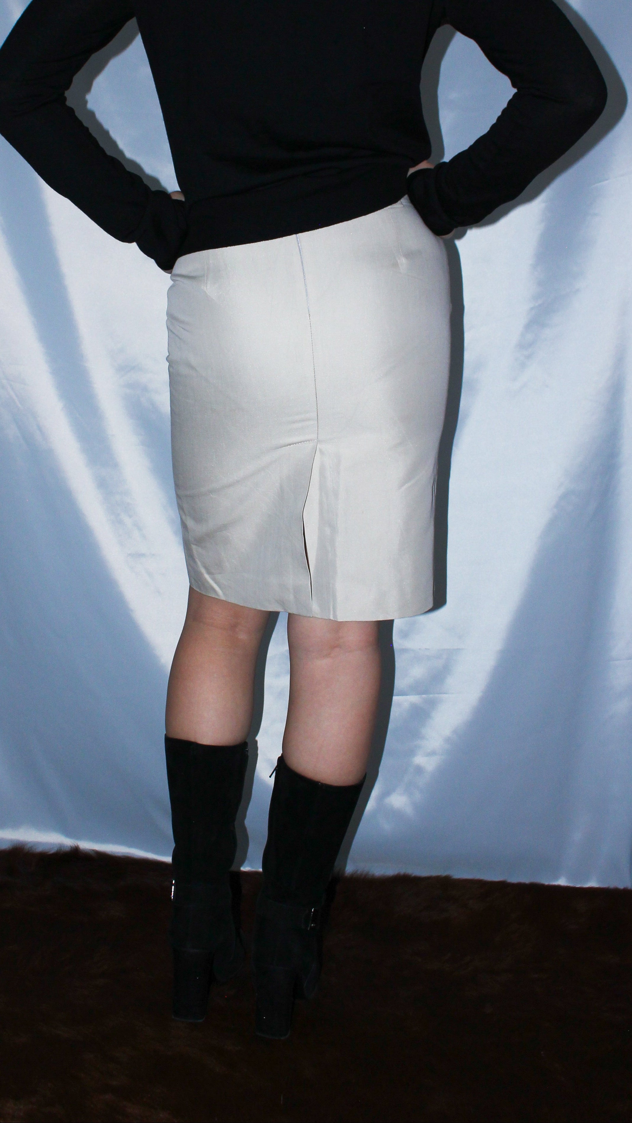 GUCCI BEIGE SKIRT WITH METAL LOGO