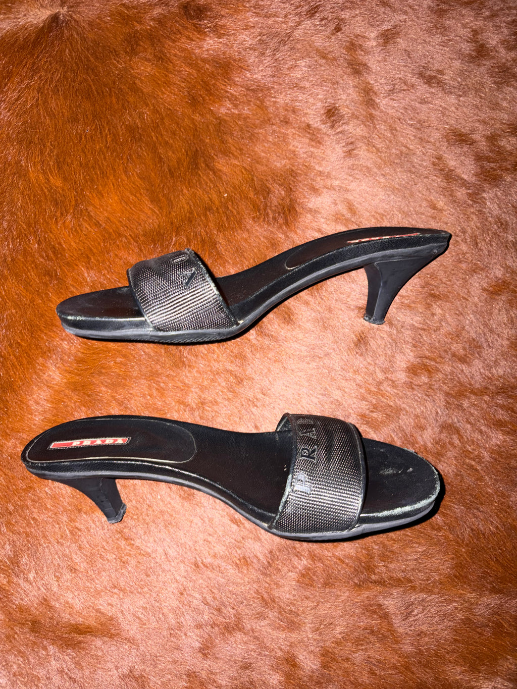 PRADA EARLY 2000'S BLACK KITTEN HEELS