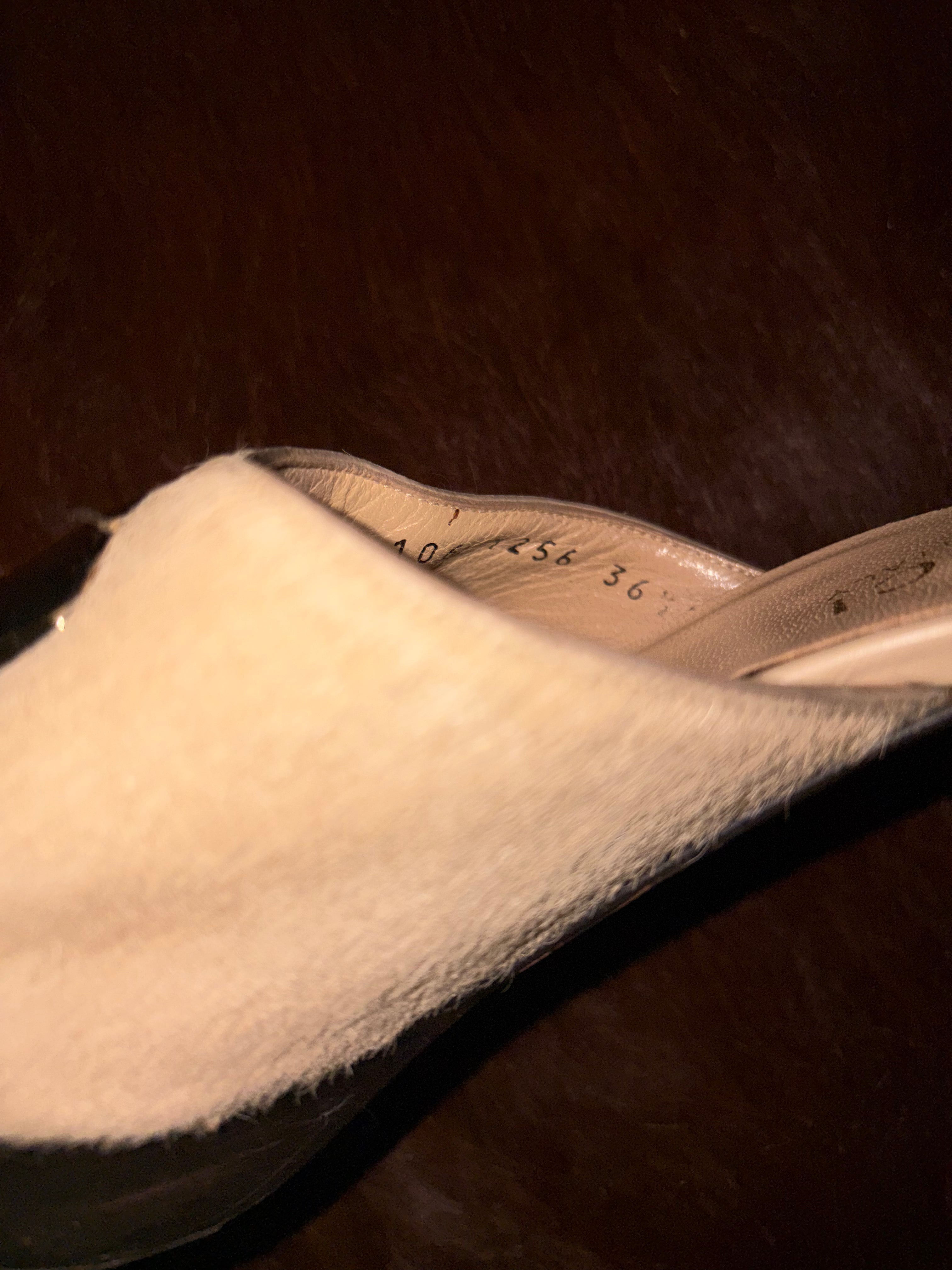 RARE GUCCI BY TOM FORD A/W 1996 COWHIDE HEELS