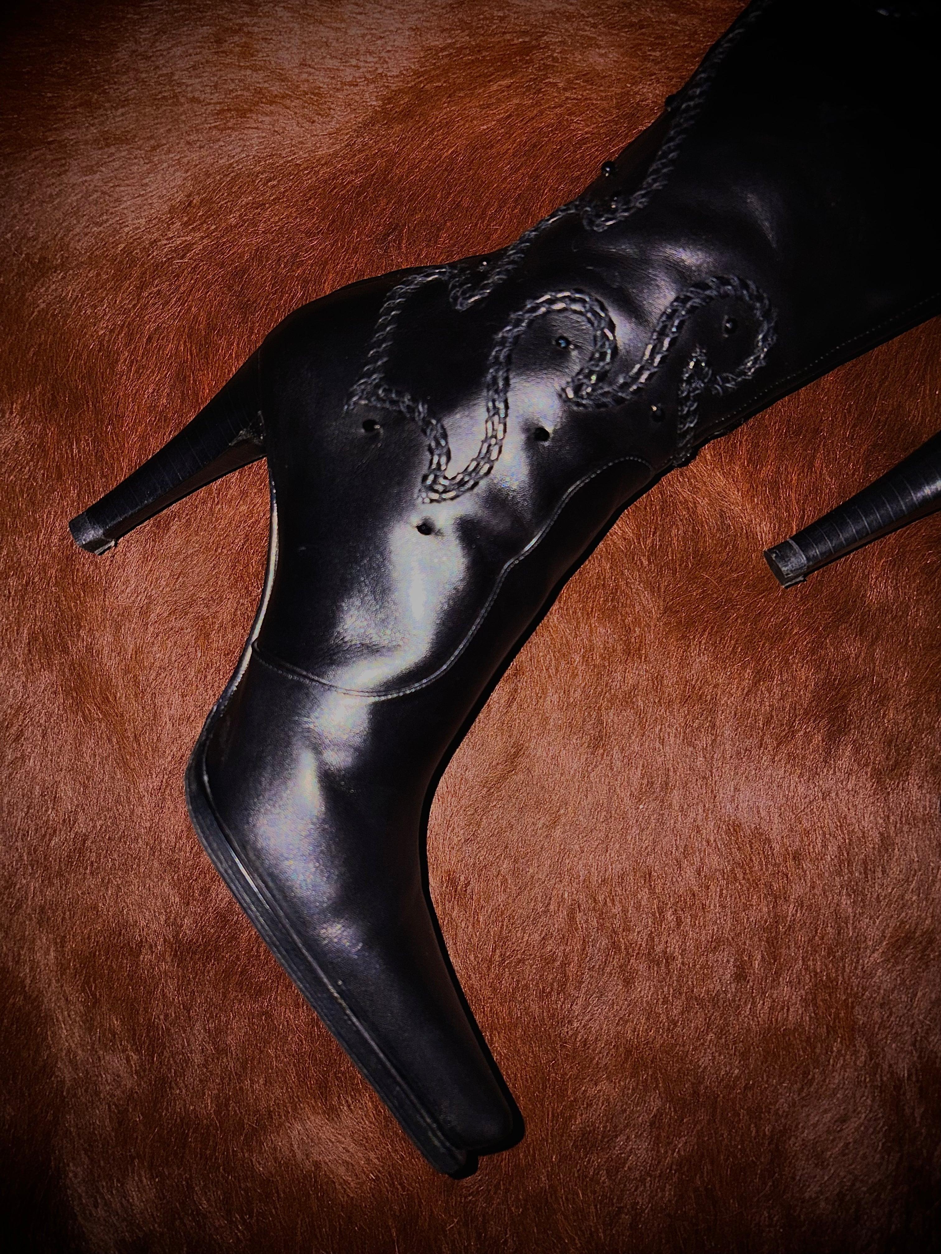SERGIO ROSSI COWBOY EMBELLISHED BOOTS (SIZE 35)