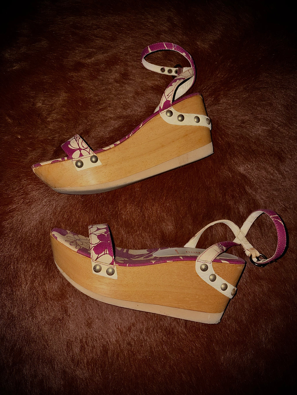 MIU MIU S/S 2003 HIBISCUS PRINT PLATFORM SANDALS (SIZE 37)