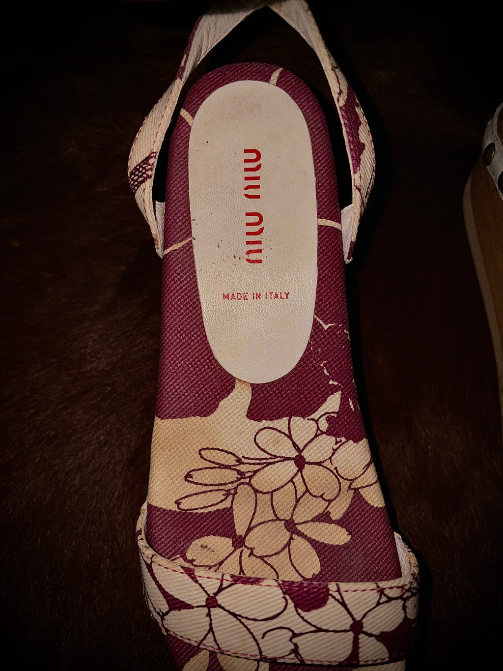 MIU MIU S/S 2003 HIBISCUS PRINT PLATFORM SANDALS (SIZE 37)
