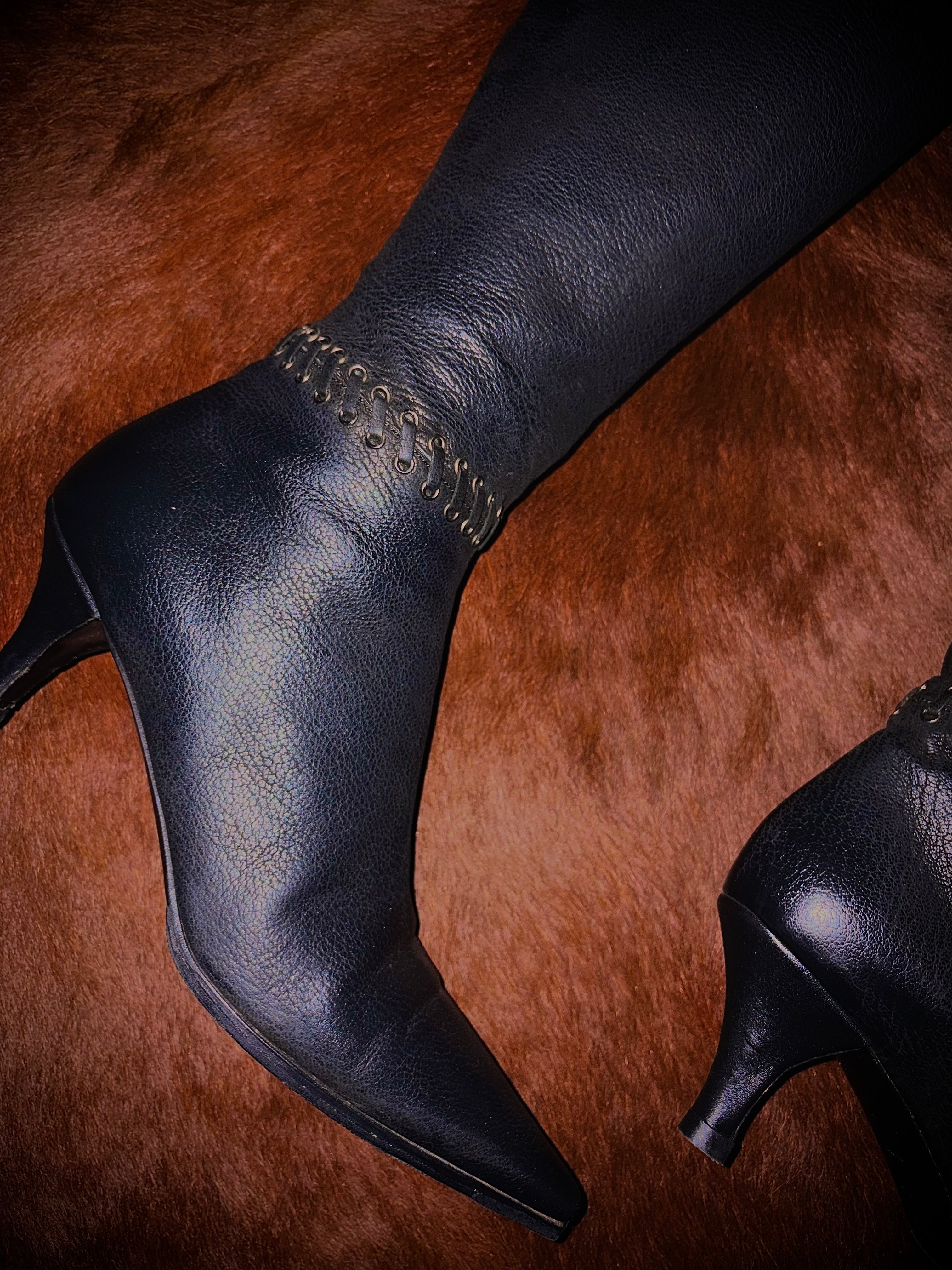 PRADA LEATHER BRAIDED BOOTS (SIZE 37)