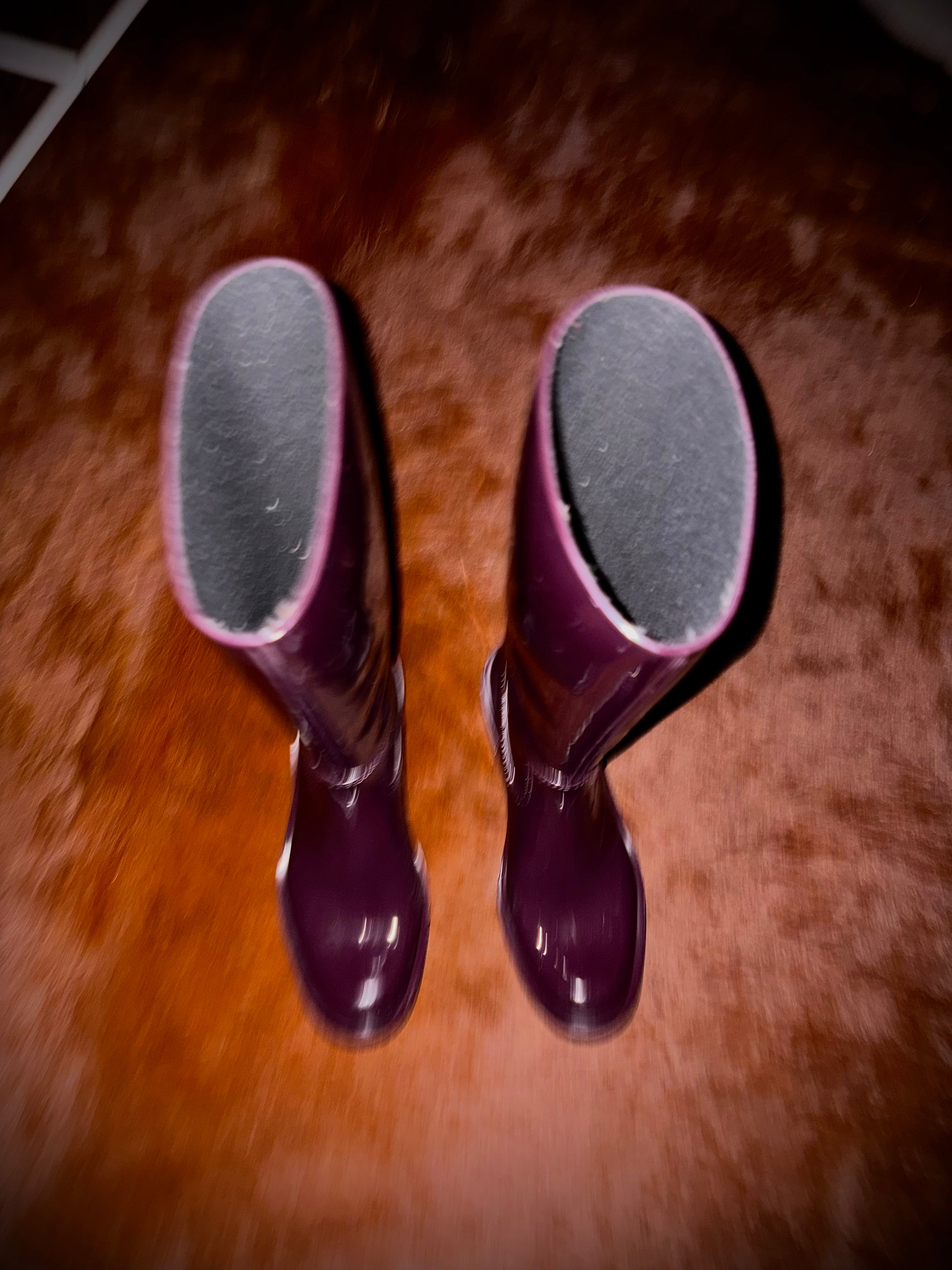 GUCCI PURPLE GUM BOOTS (SIZE 36)
